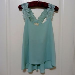 Lace sleeveless blouse